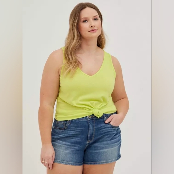 Torrid Girlfriend Jersey Key Lime Classic Fit V-neck Tee 3x New NWT - Picture 2 of 8
